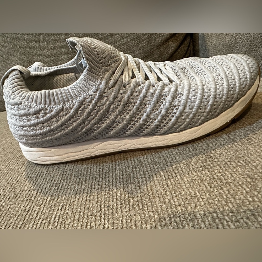 b.o.c. Kassidy Gray Knit Sneakers with Cushioned Sole - Picture 4 of 9